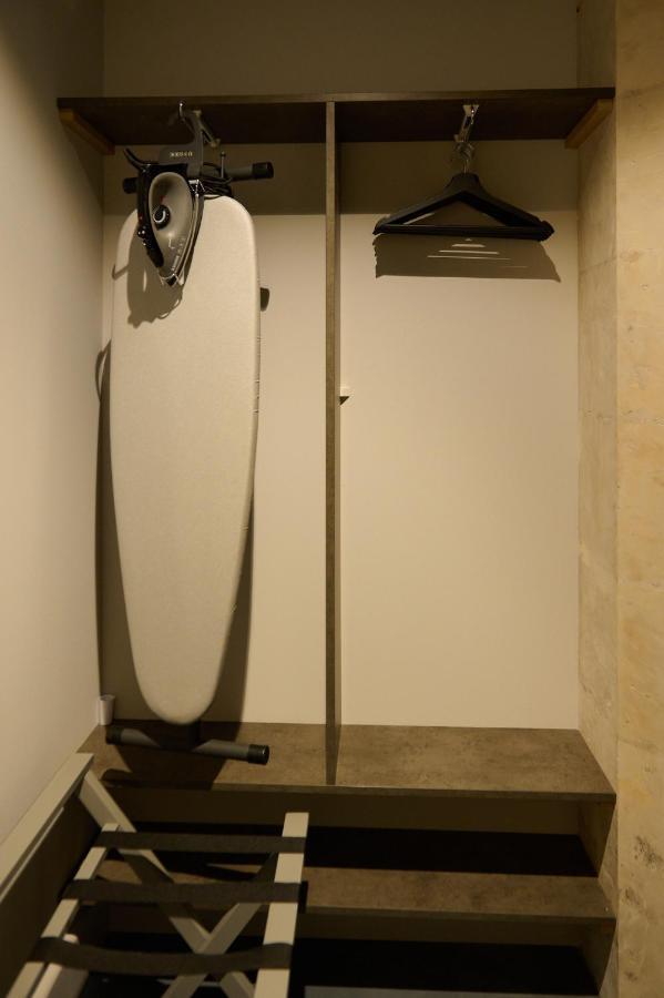Appartement Montagnon - Les Suites Du Palais - Classe 4 Etoiles, Parking Prive, Vue Cathedrale, 3 Chambres, Primo C0Nciergerie Nevers Bagian luar foto