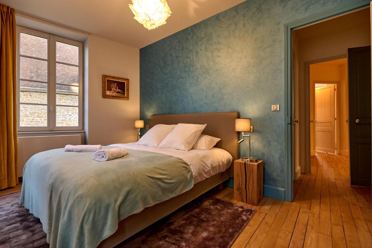 Appartement Montagnon - Les Suites Du Palais - Classe 4 Etoiles, Parking Prive, Vue Cathedrale, 3 Chambres, Primo C0Nciergerie Nevers Bagian luar foto