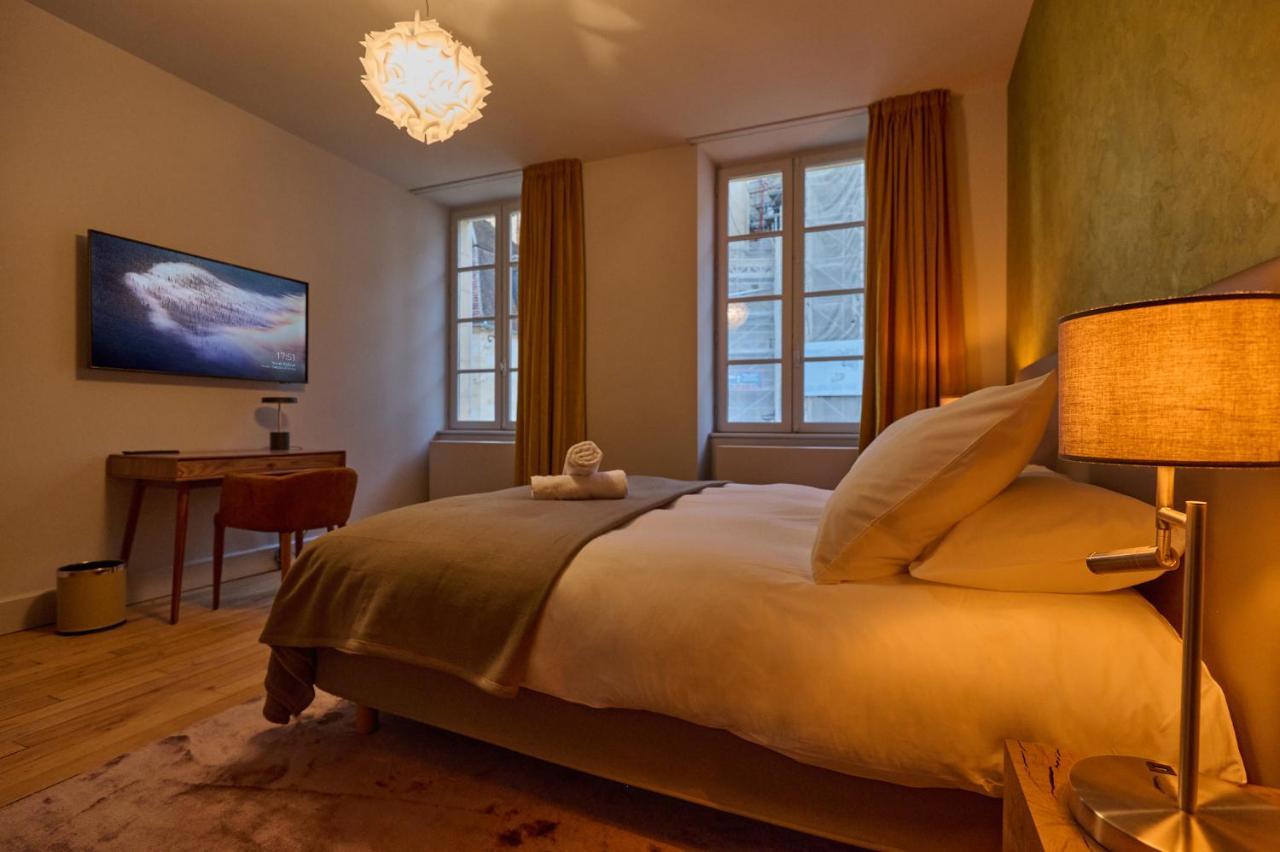 Appartement Montagnon - Les Suites Du Palais - Classe 4 Etoiles, Parking Prive, Vue Cathedrale, 3 Chambres, Primo C0Nciergerie Nevers Bagian luar foto