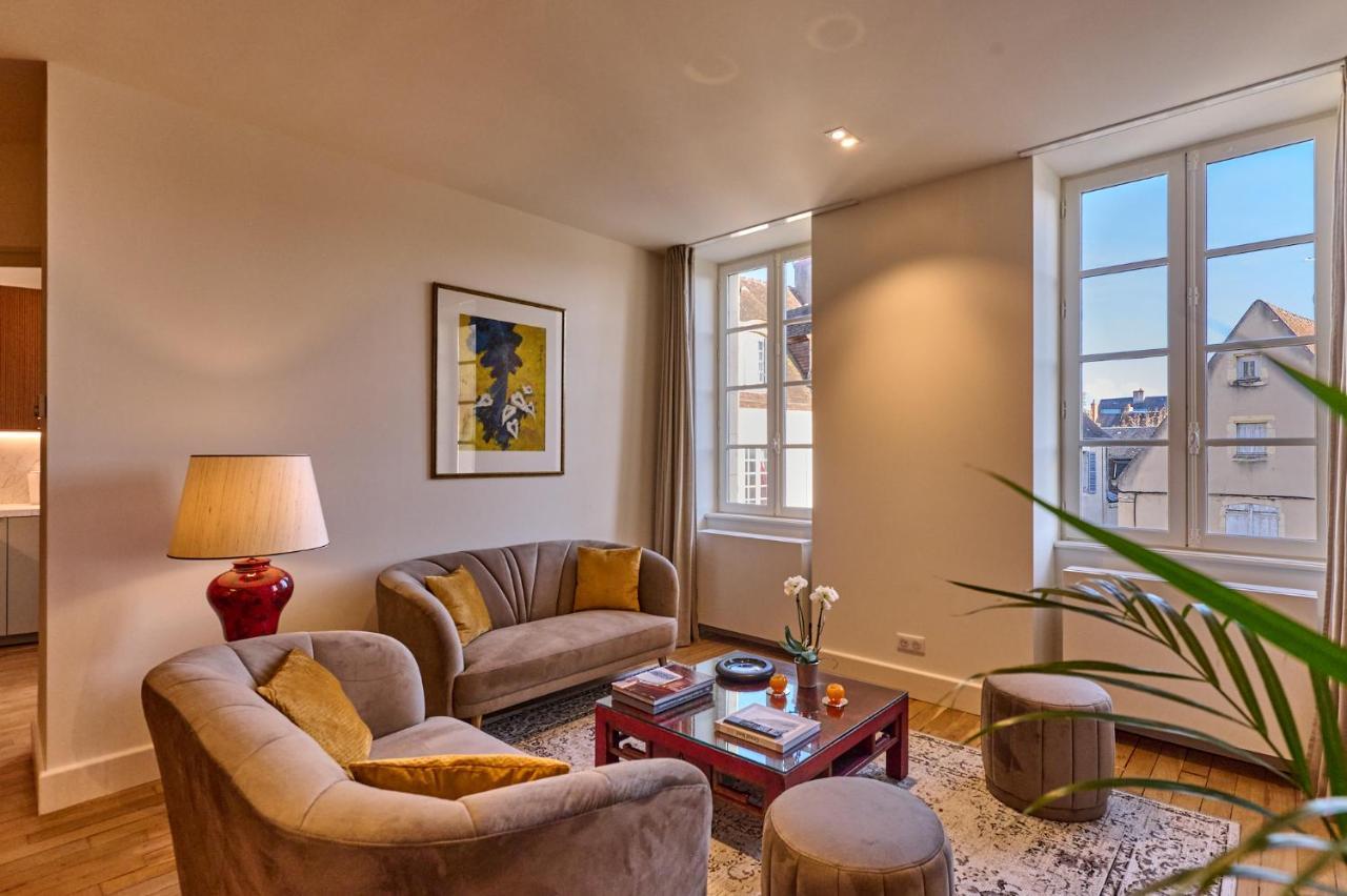 Appartement Montagnon - Les Suites Du Palais - Classe 4 Etoiles, Parking Prive, Vue Cathedrale, 3 Chambres, Primo C0Nciergerie Nevers Bagian luar foto
