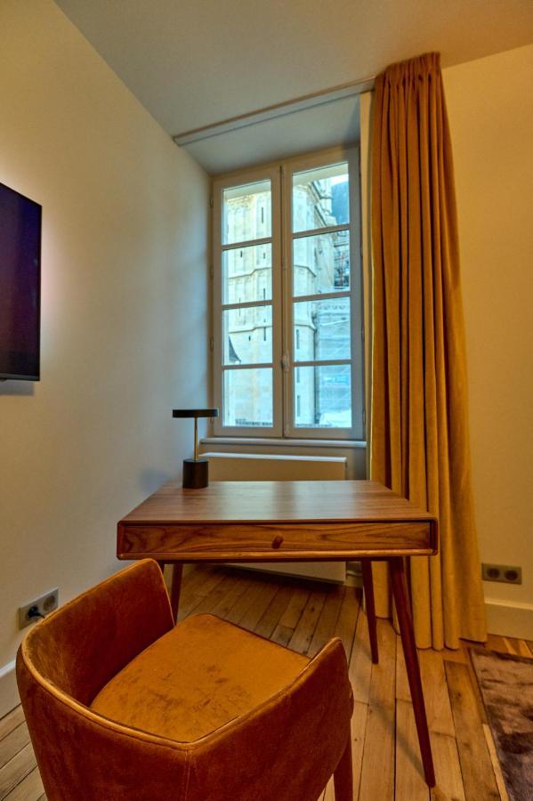 Appartement Montagnon - Les Suites Du Palais - Classe 4 Etoiles, Parking Prive, Vue Cathedrale, 3 Chambres, Primo C0Nciergerie Nevers Bagian luar foto