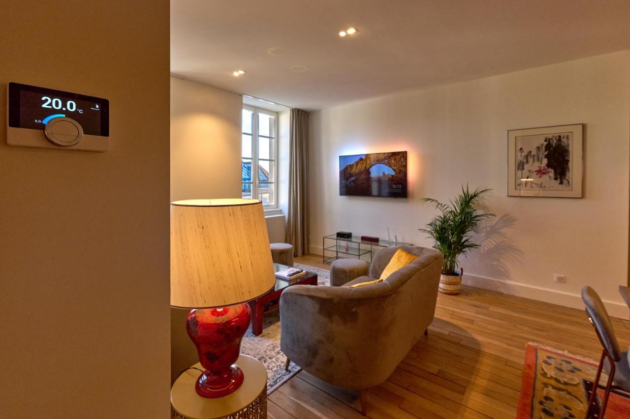 Appartement Montagnon - Les Suites Du Palais - Classe 4 Etoiles, Parking Prive, Vue Cathedrale, 3 Chambres, Primo C0Nciergerie Nevers Bagian luar foto