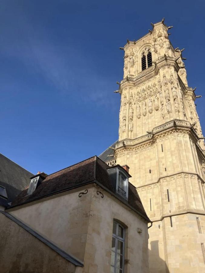 Appartement Montagnon - Les Suites Du Palais - Classe 4 Etoiles, Parking Prive, Vue Cathedrale, 3 Chambres, Primo C0Nciergerie Nevers Bagian luar foto
