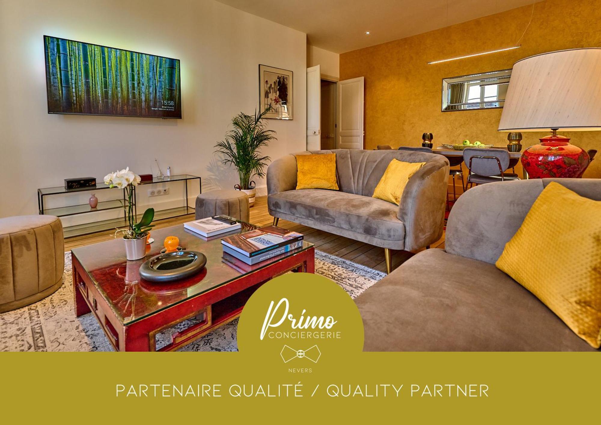 Appartement Montagnon - Les Suites Du Palais - Classe 4 Etoiles, Parking Prive, Vue Cathedrale, 3 Chambres, Primo C0Nciergerie Nevers Bagian luar foto
